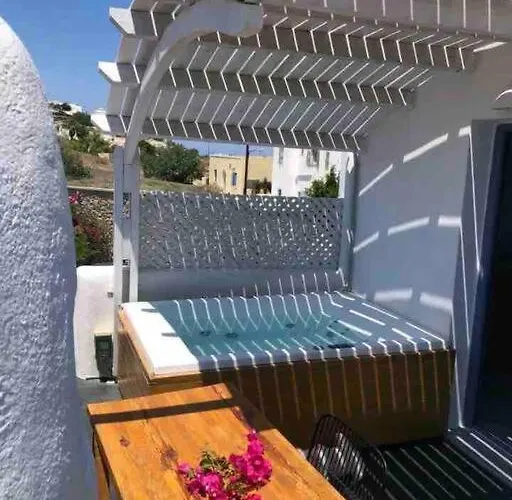 Jaccuzzi Romantic In Firostefani,sea View!