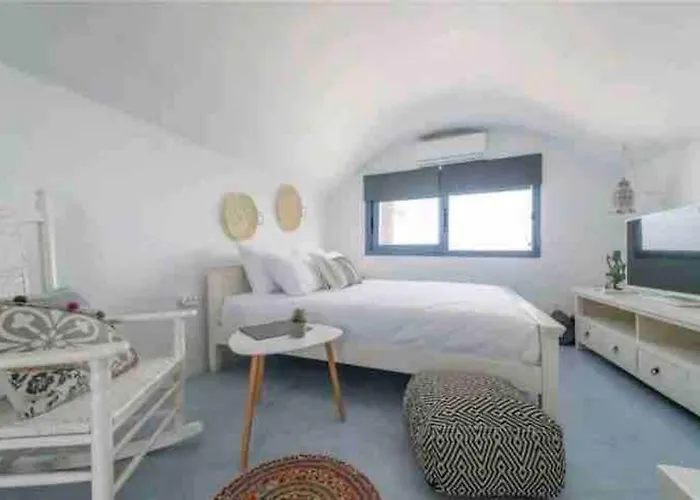 Jaccuzzi Romantic In Firostefani,sea View! شقة *