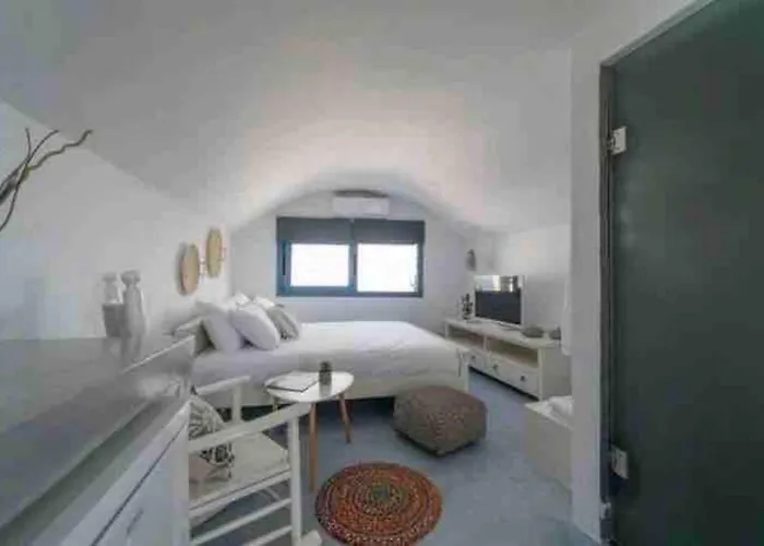 Jaccuzzi Romantic In Firostefani,sea View! * ثيرا