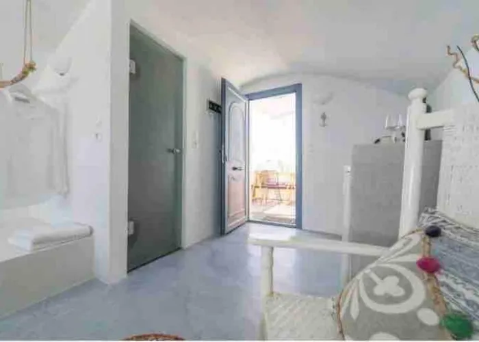 Jaccuzzi Romantic In Firostefani,sea View! شقة *