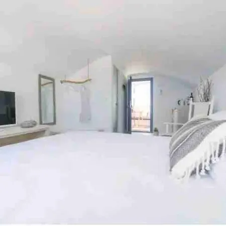 Jaccuzzi Romantic In Firostefani,sea View! Lejlighed