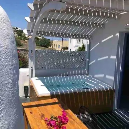 Jaccuzzi Romantic In Firostefani,sea View!