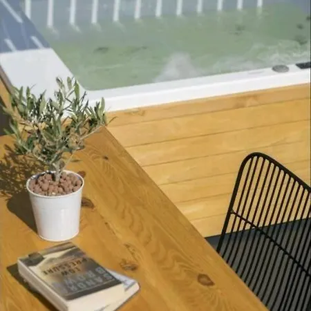 Jaccuzzi Romantic In Firostefani,sea View! *